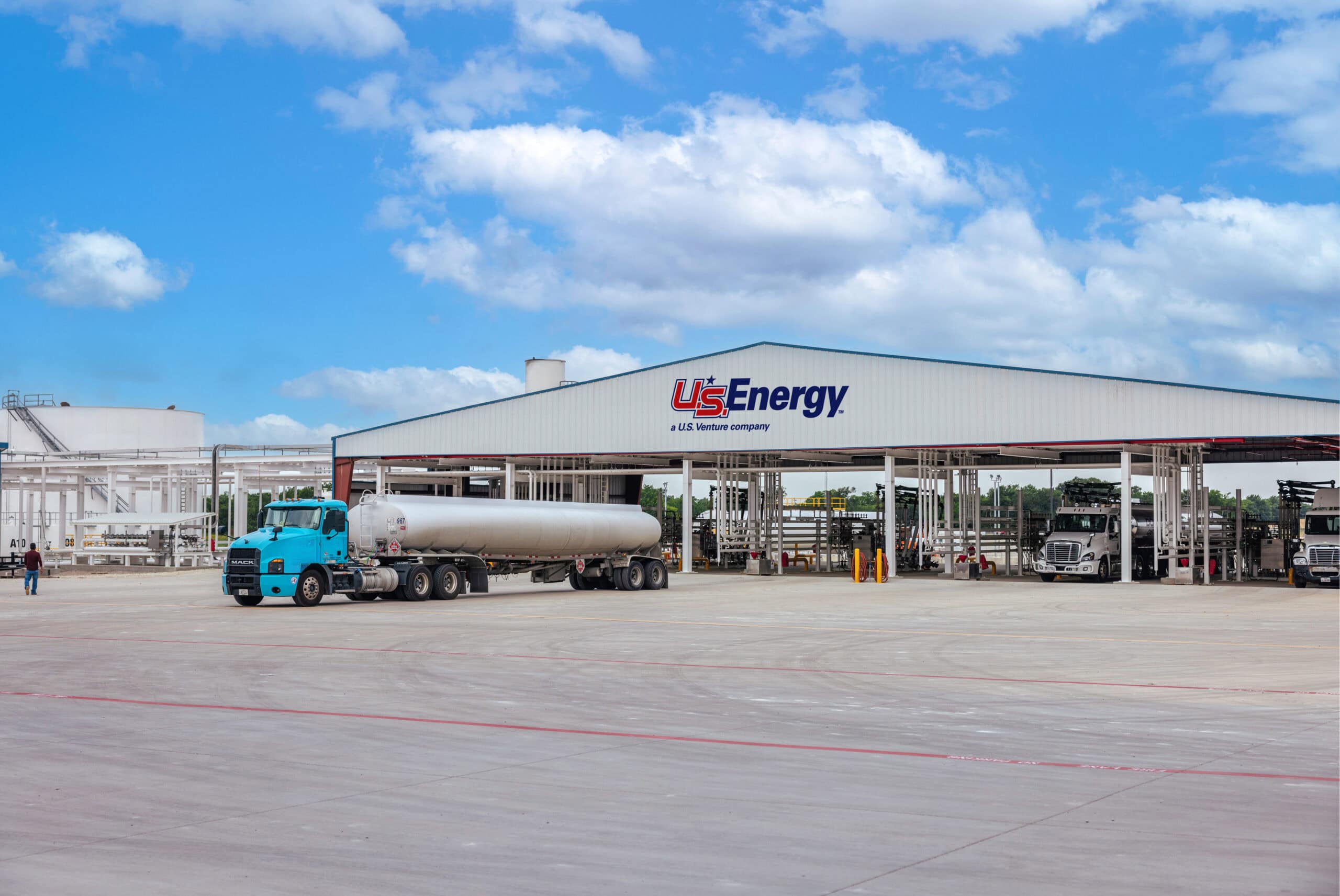 Image of a truck pulling away after filling at the rack at one of U.S. Energy's terminal locations
