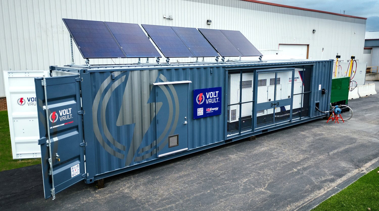 U.S. Energy's Level 3 Volt Vault EV charger with solar panels on top, allowing the unit to be fully off-grid